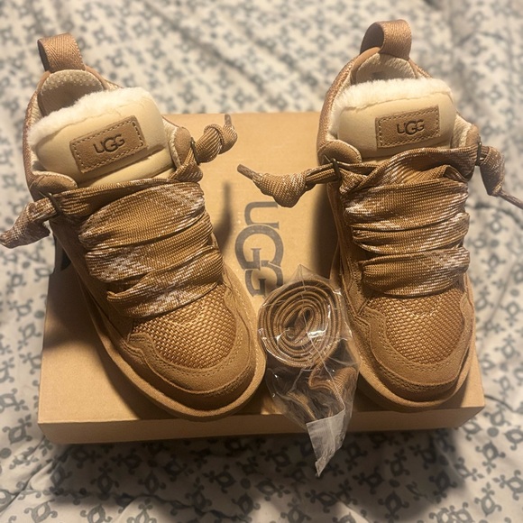 UGG Tan Rain & Snow Boots with Suede Finish - Picture 1 of 4